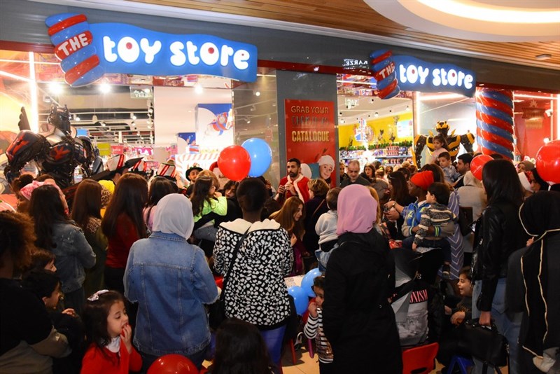 Biggest Christmas Reveal event at Toy Store-ABC Verdun